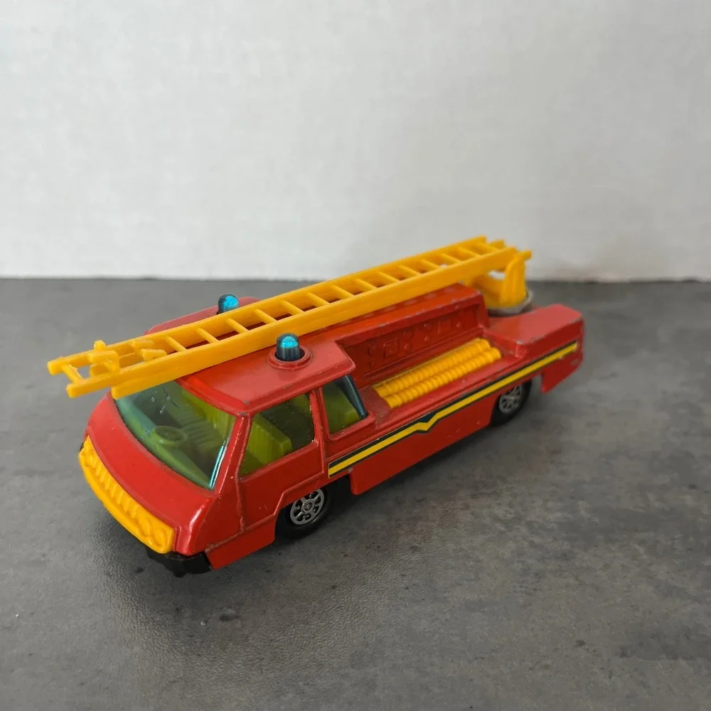 Vintage Corgi Juniors Fire Engine Truck‎ Diecast Toy Vehicle 1970's